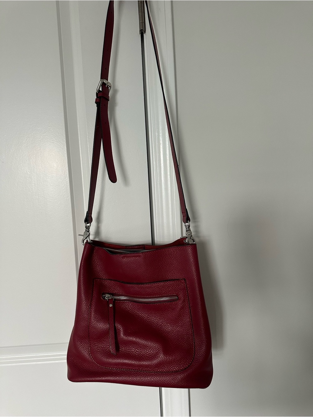 S-Zone Genuine Pebbled Leather Crossbody Bag Red Silver Hardware Zipper Closure - Picture 13 of 16